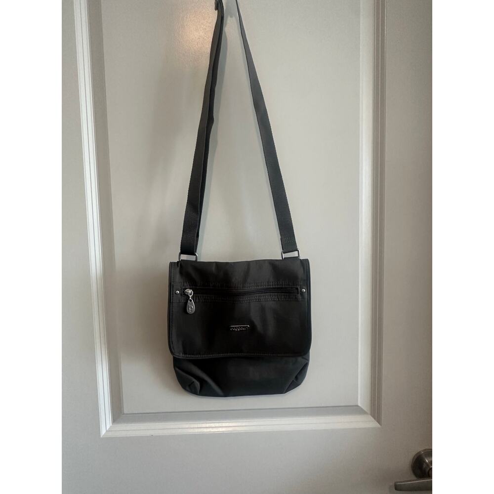 Baggallini NWOT Flap 2 It Large Lightweight Nylon Gray Crossbody Bag